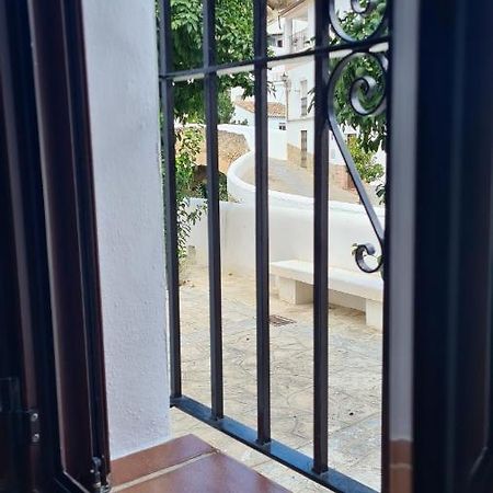 Apartamento Puente Triana Setenil De Las Bodegas Exteriér fotografie